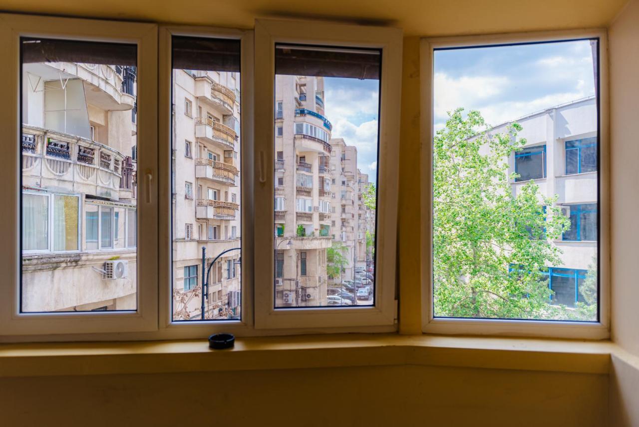 Comfy Apartment With Private Parking And Netflix Bucureşti Exterior foto
