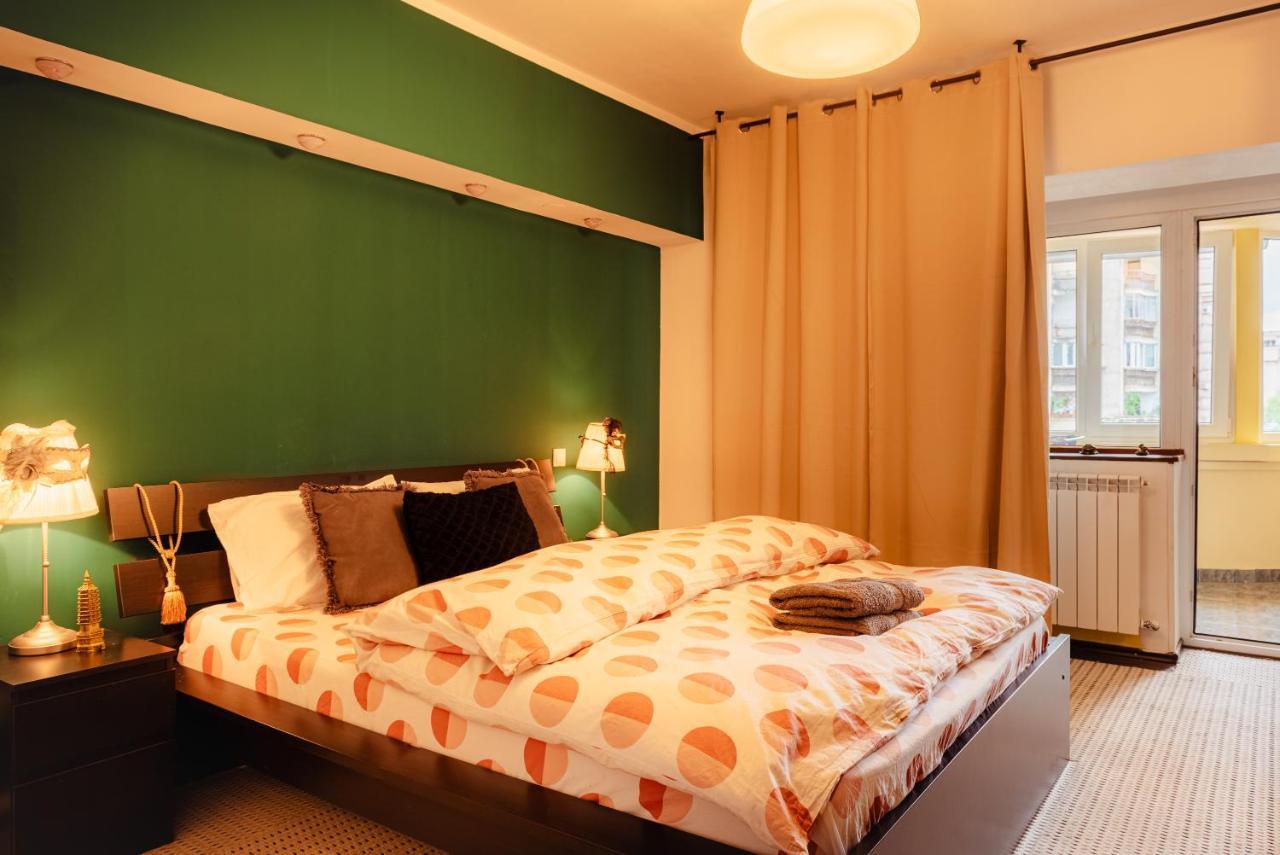 Comfy Apartment With Private Parking And Netflix Bucureşti Exterior foto