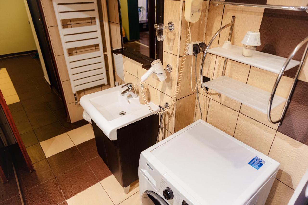 Comfy Apartment With Private Parking And Netflix Bucureşti Exterior foto