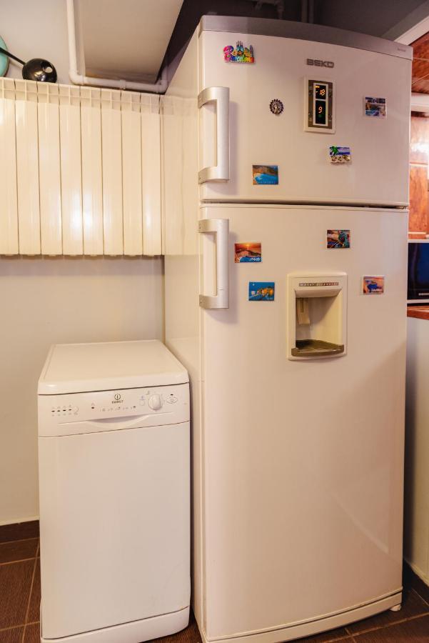 Comfy Apartment With Private Parking And Netflix Bucureşti Exterior foto