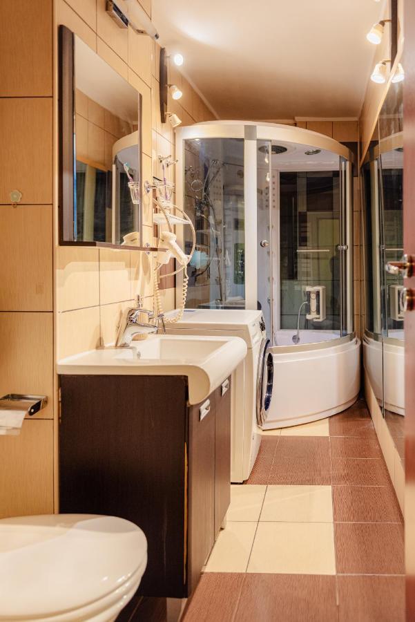 Comfy Apartment With Private Parking And Netflix Bucureşti Exterior foto